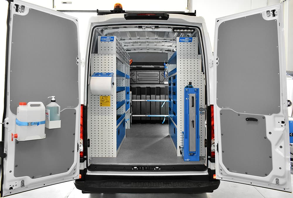 Volkswagen Transporter allestito da Syncro System come officina mobile Torino